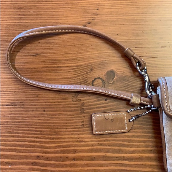 Coach Wristlet - Picture 4 of 6